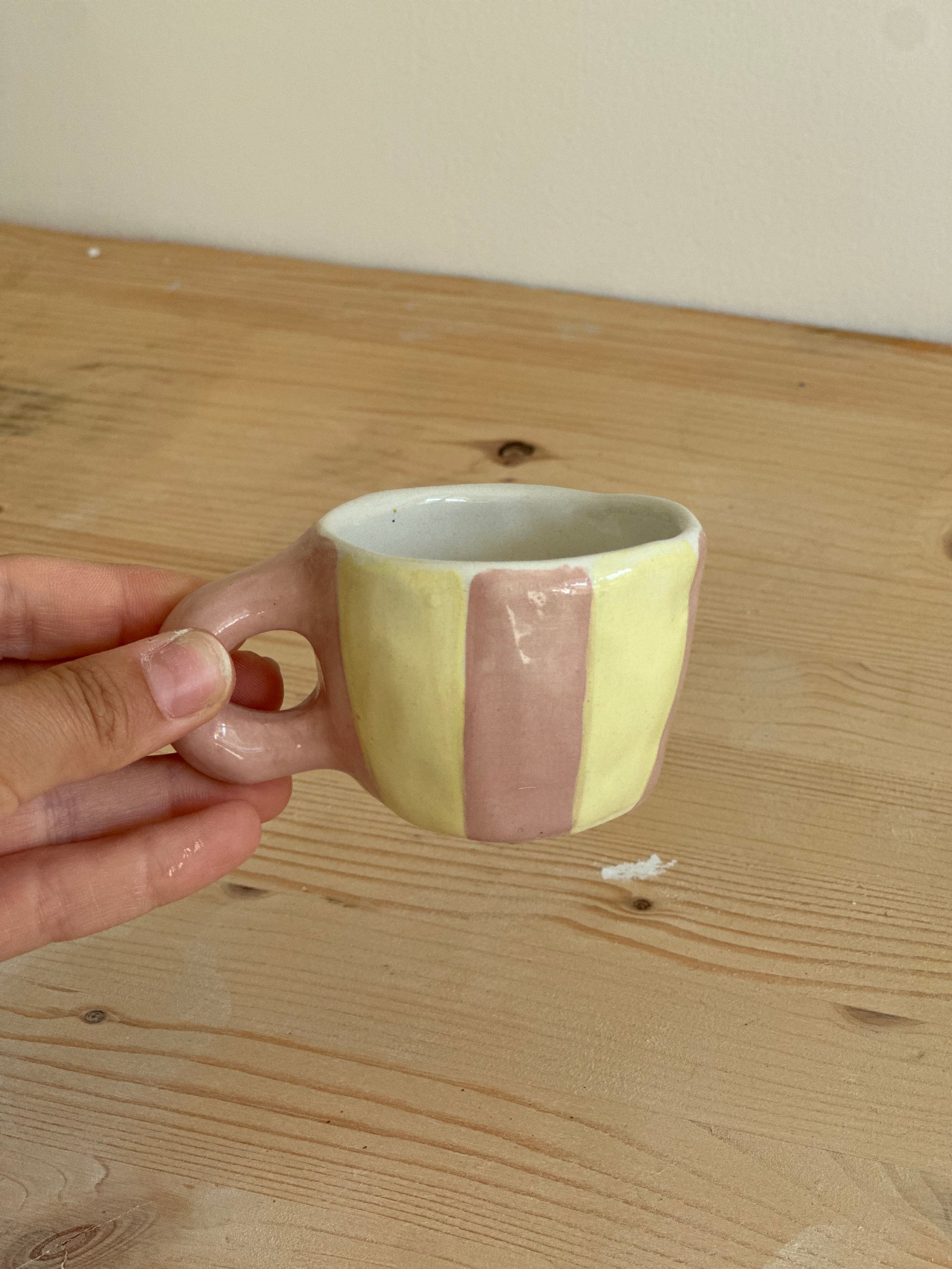 Tazza piccola da espresso con manico