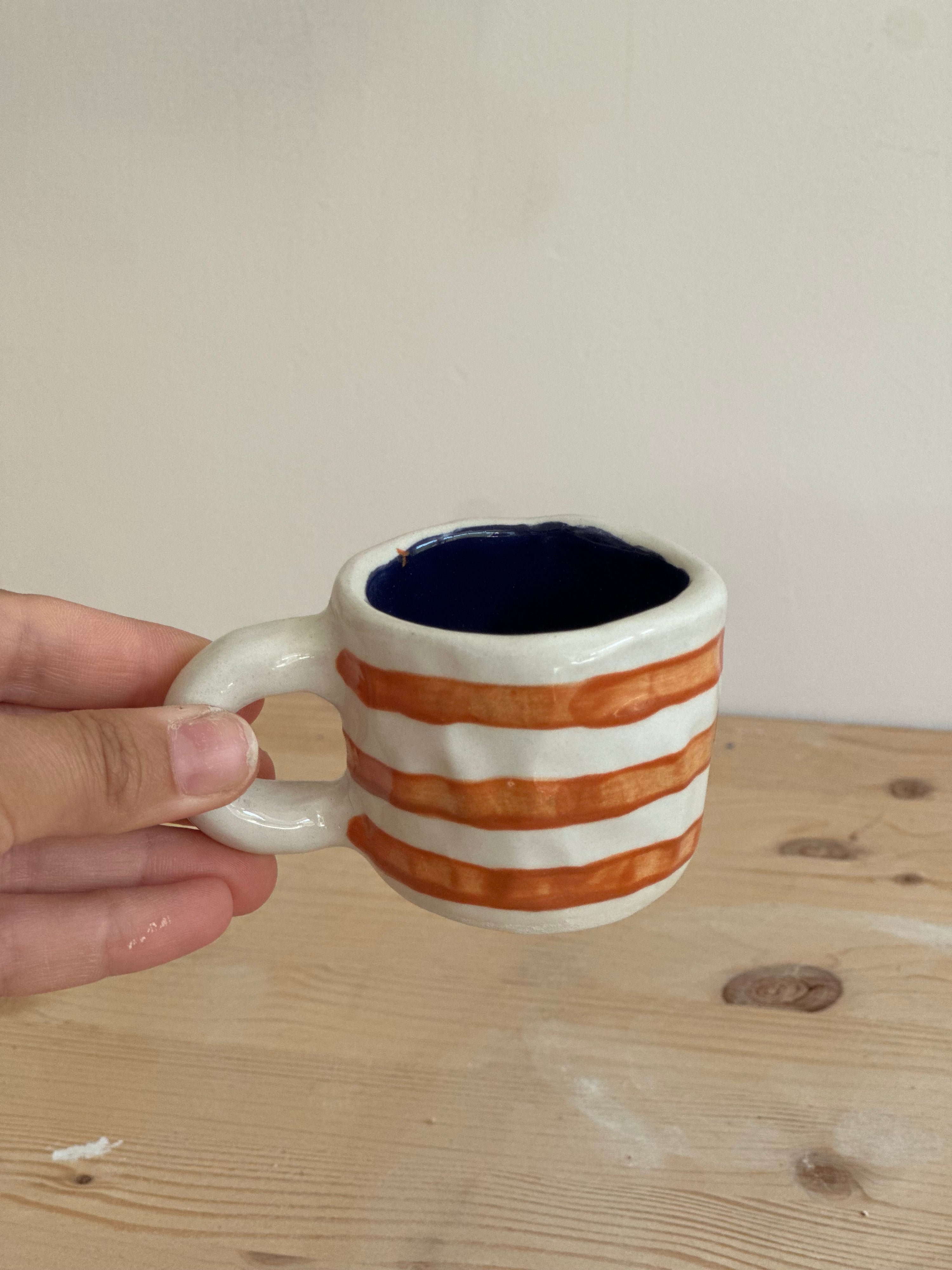 Tazza piccola da espresso con manico