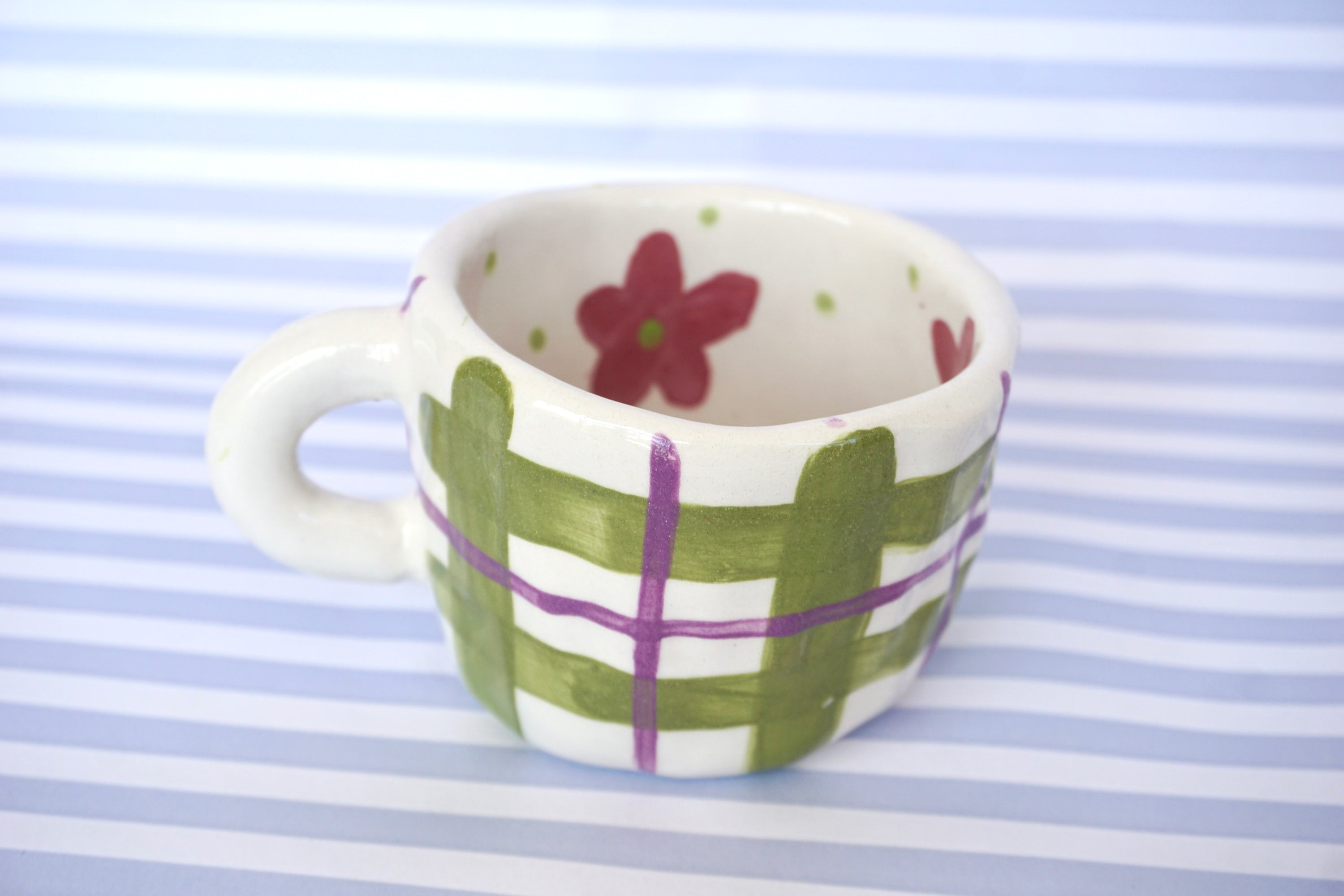 Tazza righe e fiori interni