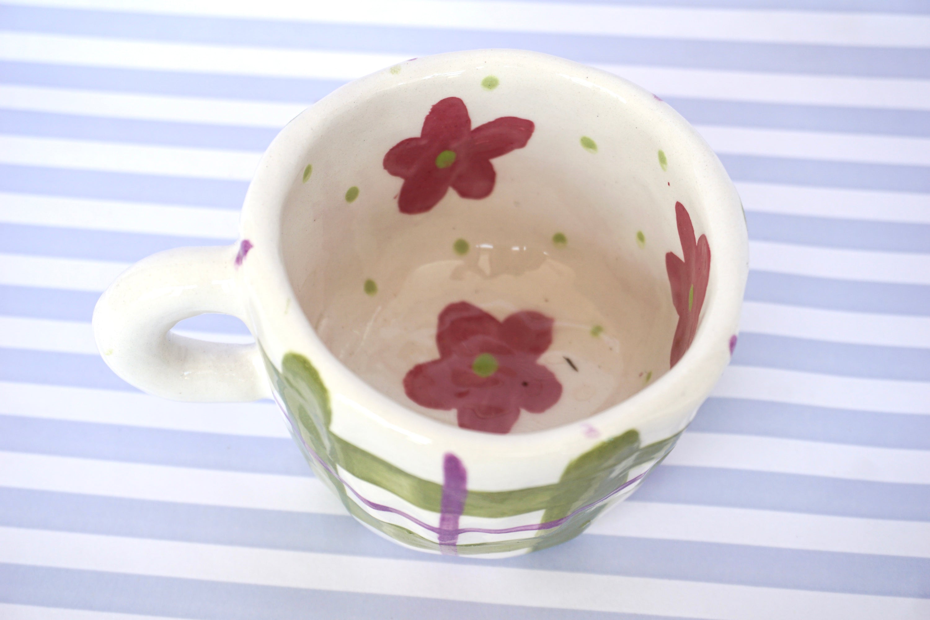 Tazza righe e fiori interni