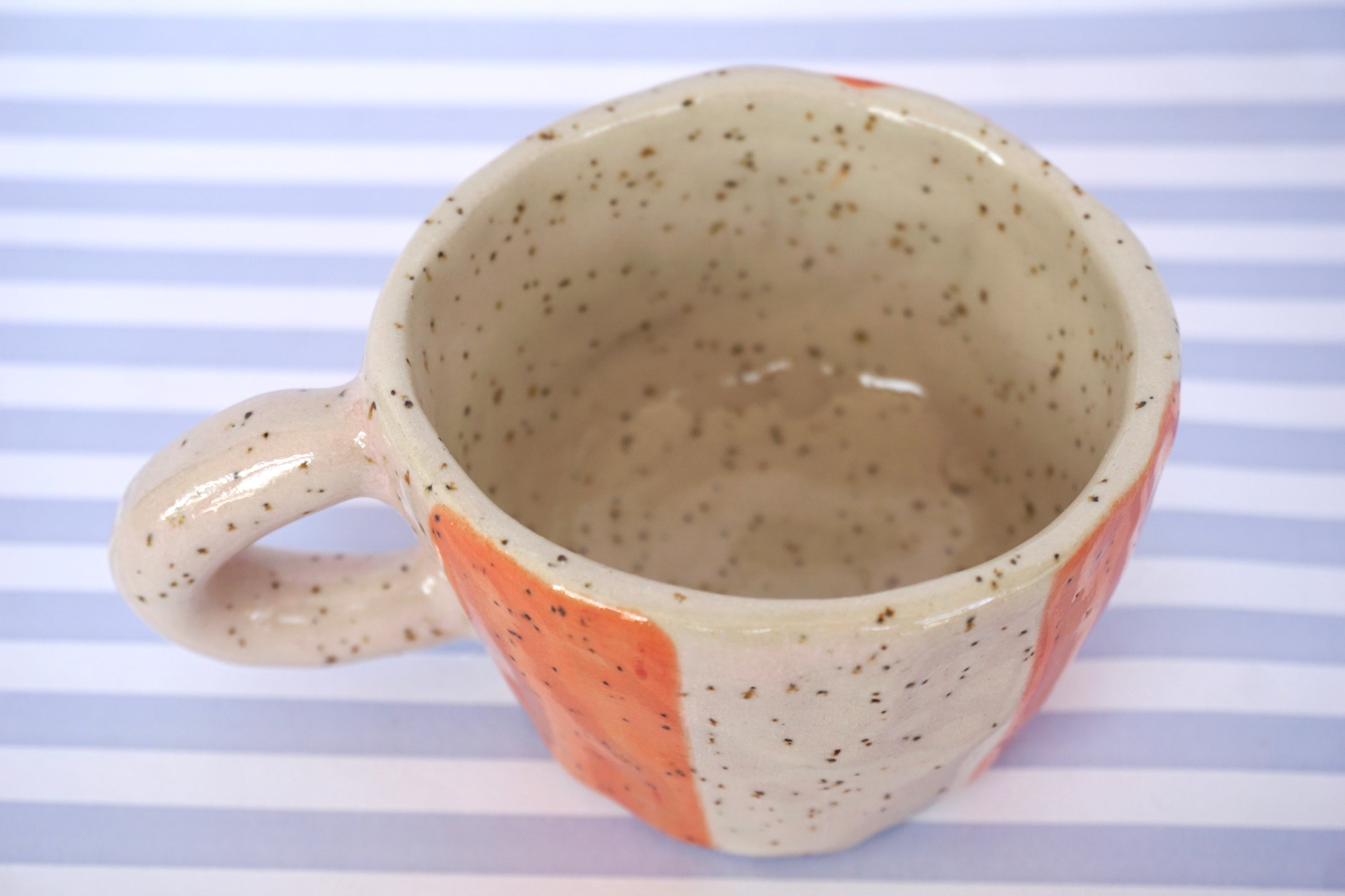 Tazza righe arancioni e rosa chiaro